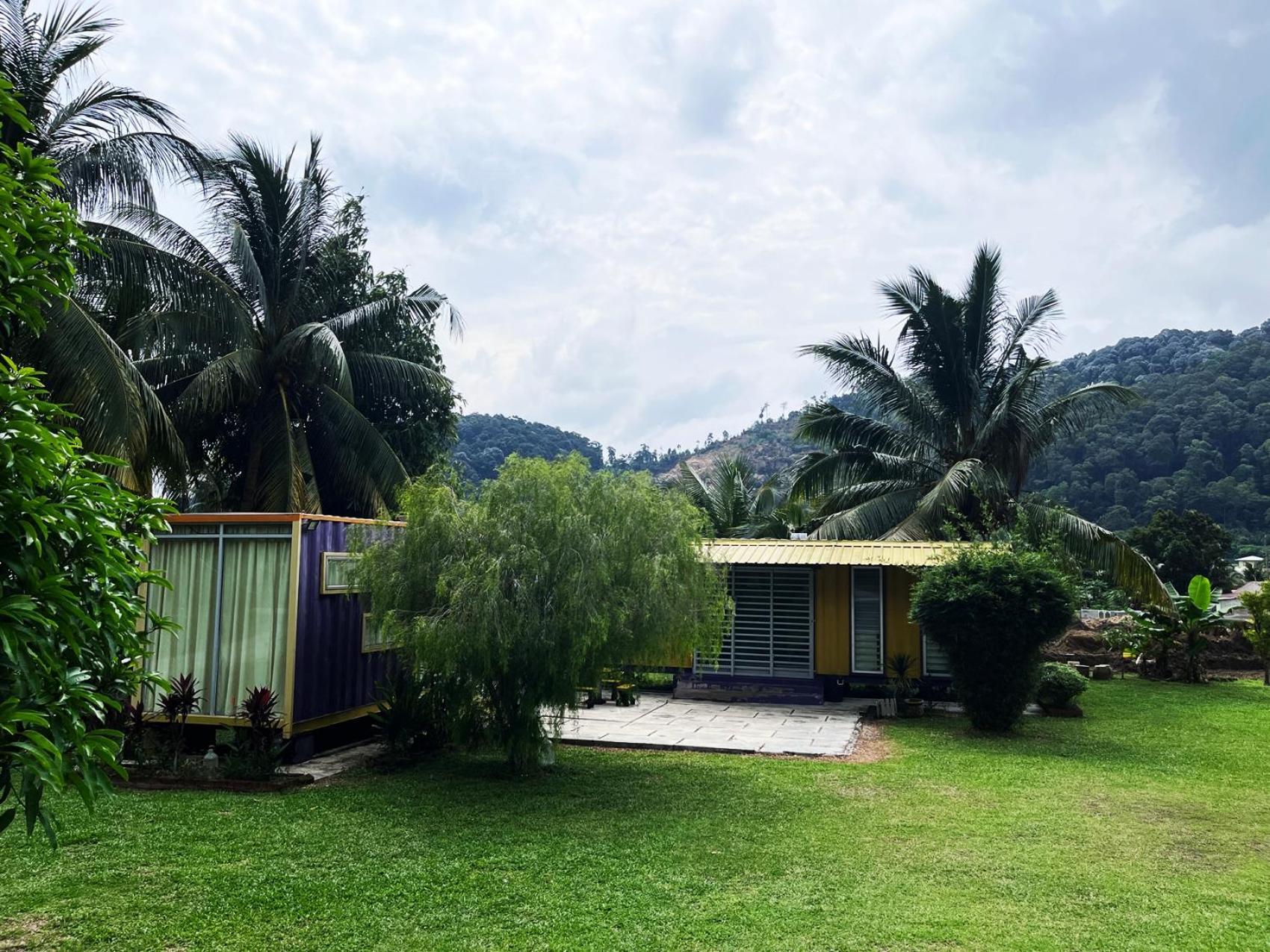 Purple Cube At Lumut Cube Homestay Kontena ภายนอก รูปภาพ