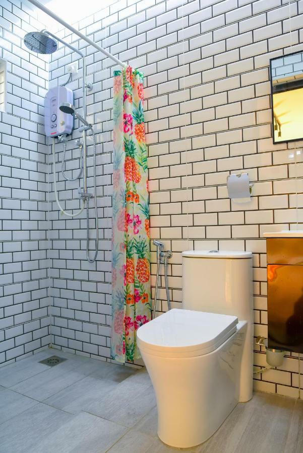 Purple Cube At Lumut Cube Homestay Kontena ภายนอก รูปภาพ