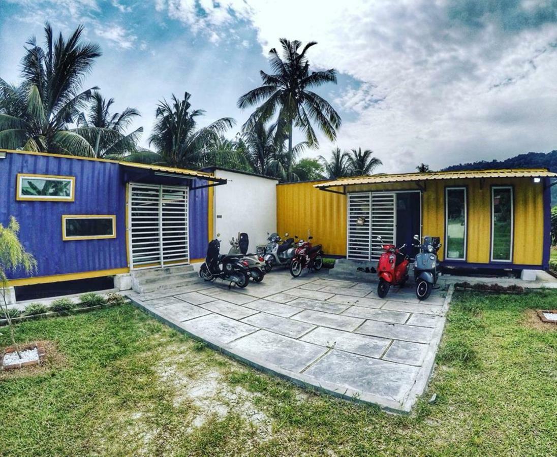 Purple Cube At Lumut Cube Homestay Kontena ภายนอก รูปภาพ